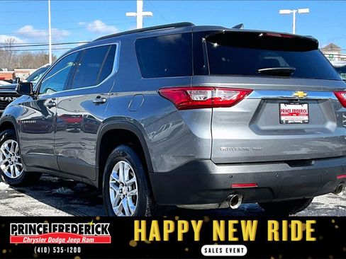 Used 2020 Chevrolet Traverse LT w/ Driver Confidence II Package image 9