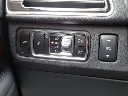Used 2024 Lincoln Navigator Reserve AWD/4WD image 12