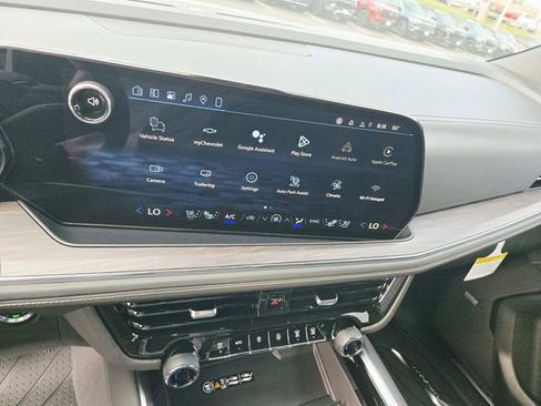 New 2026 Chevrolet Tahoe Premier w/ Sun And Tow Package AWD/4WD image 22