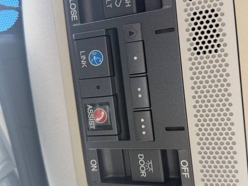 Used 2015 Acura RLX w/ Technology Package FWD image 26