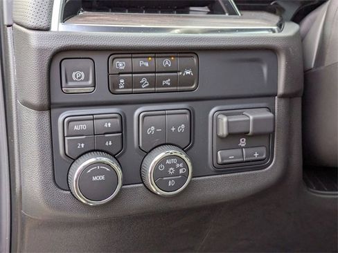 New 2025 Chevrolet Suburban Premier w/ Sun And Tow Package image 15