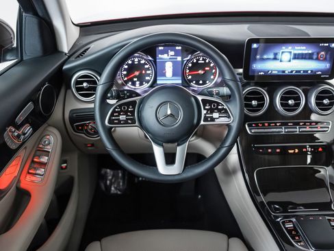 Certified 2021 Mercedes-Benz GLC 300 image 15