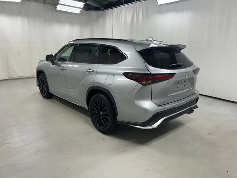 Certified 2025 Toyota Highlander XSE AWD/4WD image 7
