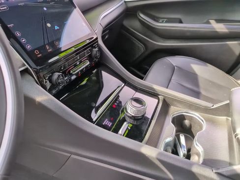 Used 2024 Jeep Grand Cherokee Limited AWD/4WD image 26