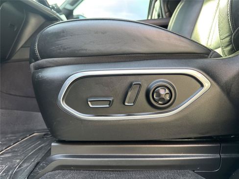 Used 2022 Jeep Wagoneer Series I w/ Convenience Group I AWD/4WD image 16