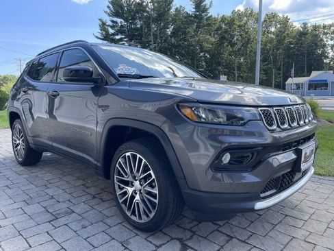 Used 2023 Jeep Compass Limited w/ Elite Group AWD/4WD image 3