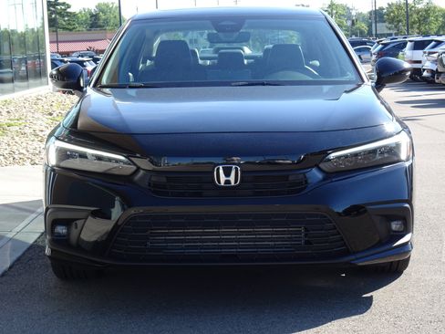 Used 2024 Honda Civic Touring image 7