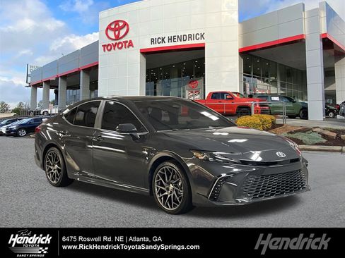 Used 2025 Toyota Camry XSE image 1