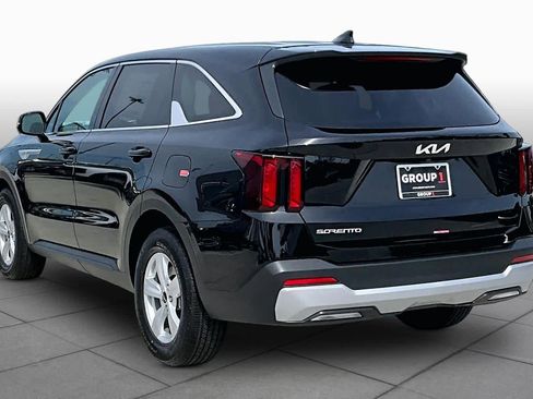 Certified 2026 Kia Sorento LX FWD image 11