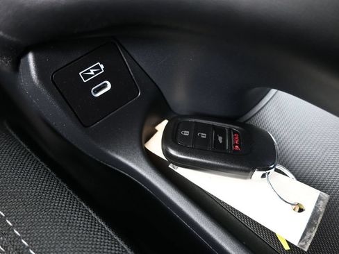 Certified 2026 Honda HR-V LX image 19