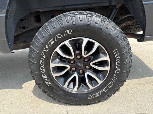 Used 2015 Ford F150 XLT w/ Equipment Group 302A Luxury AWD/4WD image 51