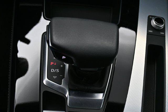 Used 2024 Audi Q5 2.0T Premium Plus w/ Premium Plus Package AWD/4WD image 25