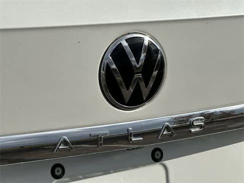 Used 2022 Volkswagen Atlas SEL Premium image 31