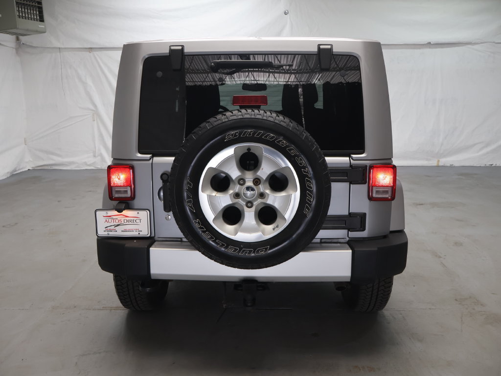Used 2015 Jeep Wrangler Sahara w/ Connectivity Group AWD/4WD image 6