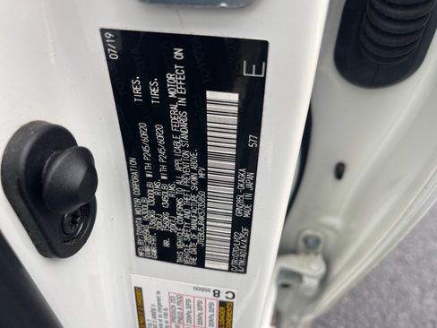 Used 2019 Toyota 4Runner Limited image 11