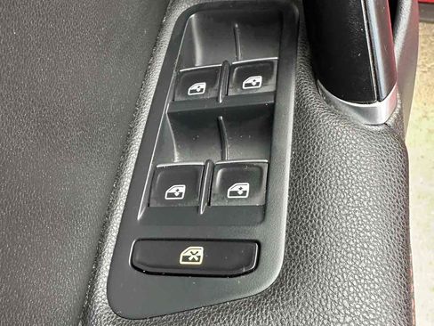 Used 2017 Volkswagen GTI Autobahn FWD image 25
