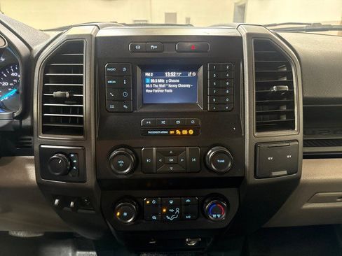 Used 2022 Ford F550 4x4 Crew Cab Super Duty w/ Power Equipment Group image 23