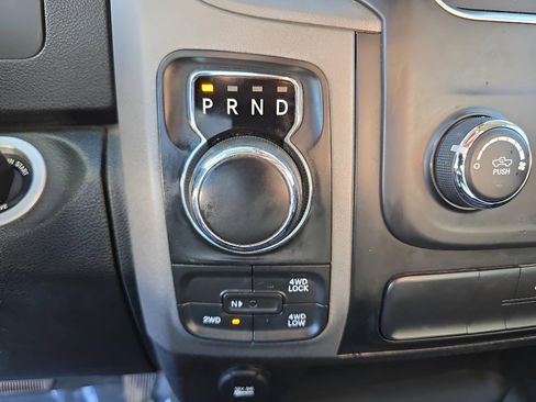 Used 2021 RAM 1500 Tradesman w/ Chrome Appearance Group image 13