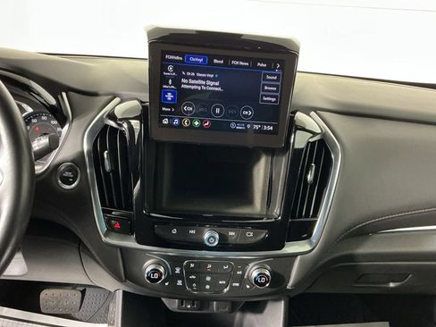 Used 2022 Chevrolet Traverse LT w/ LPO, Floor Liner Package AWD/4WD image 28