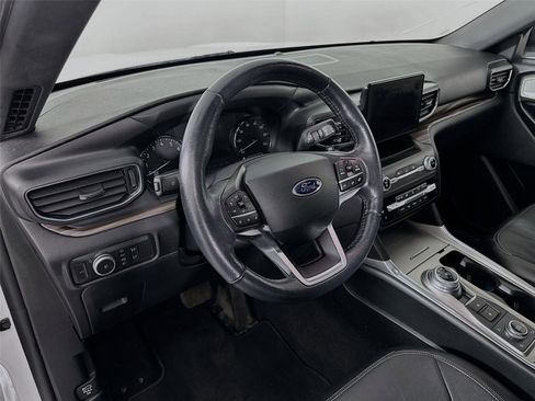 Used 2020 Ford Explorer Limited image 25