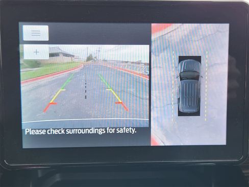 Used 2023 Ford Explorer Limited image 18