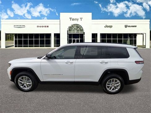 New 2025 Jeep Grand Cherokee L Laredo image 5