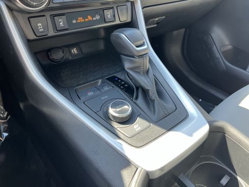 Used 2023 Toyota RAV4 XLE Premium AWD/4WD image 21
