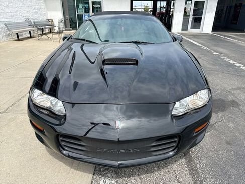 Used 2001 Chevrolet Camaro Z28 w/ SS Performance/Appearance Pkg RWD image 17