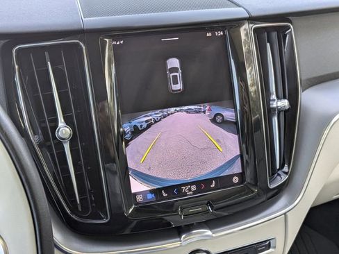 Certified 2023 Volvo XC60 B5 Core image 28