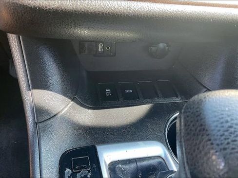 Used 2016 Toyota Highlander LE FWD image 15