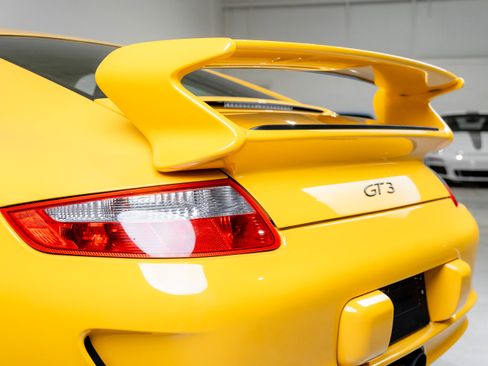 Used 2007 Porsche 911 GT3 RWD image 43