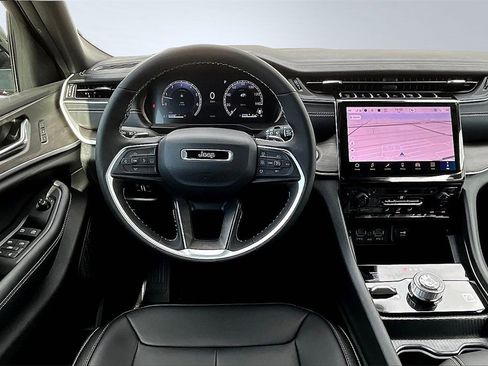 New 2025 Jeep Grand Cherokee L Limited image 21