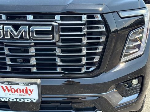 New 2026 GMC Yukon Denali Ultimate AWD/4WD image 12