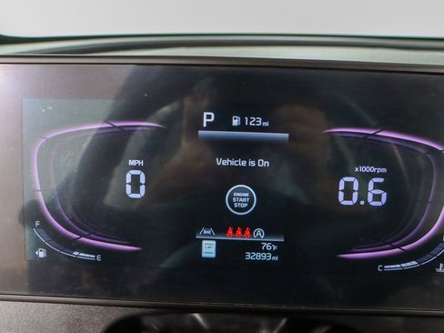 Used 2025 Kia Sportage EX FWD image 15
