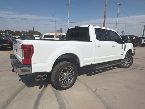 Used 2019 Ford F250 Lariat w/ Lariat Ultimate Package AWD/4WD image 4