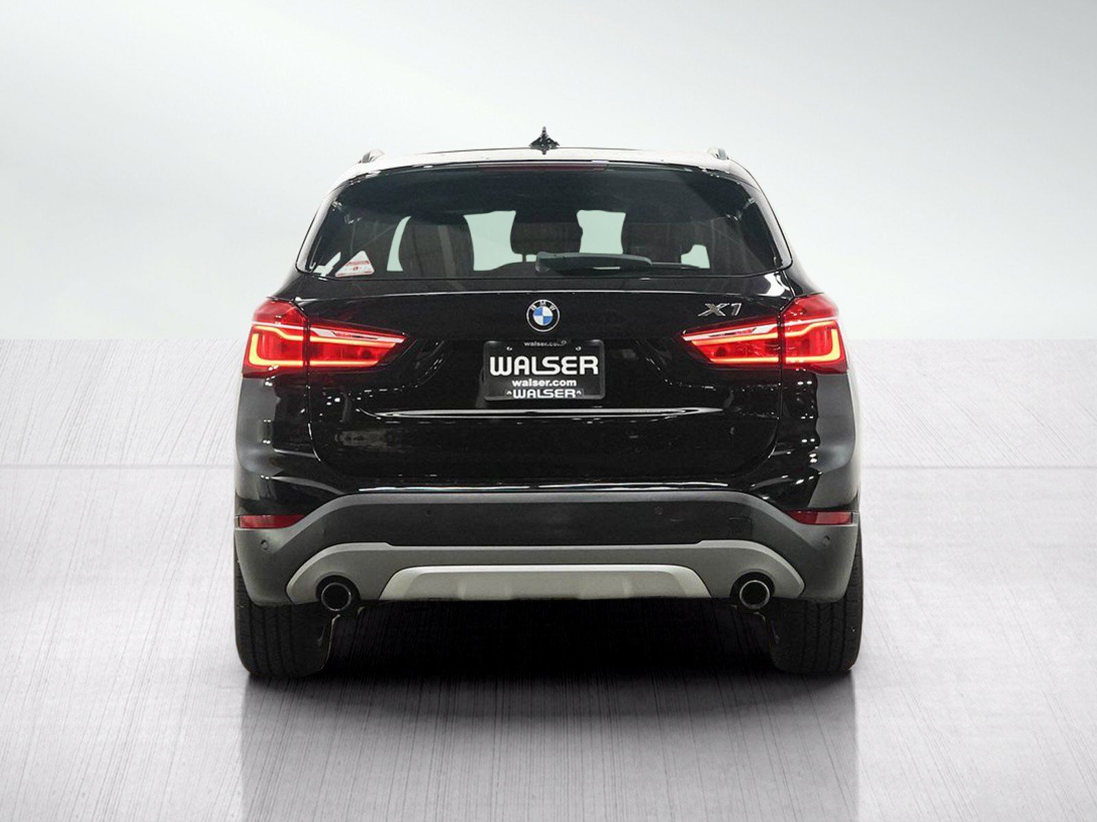 Used 2017 BMW X1 xDrive28i AWD/4WD image 4
