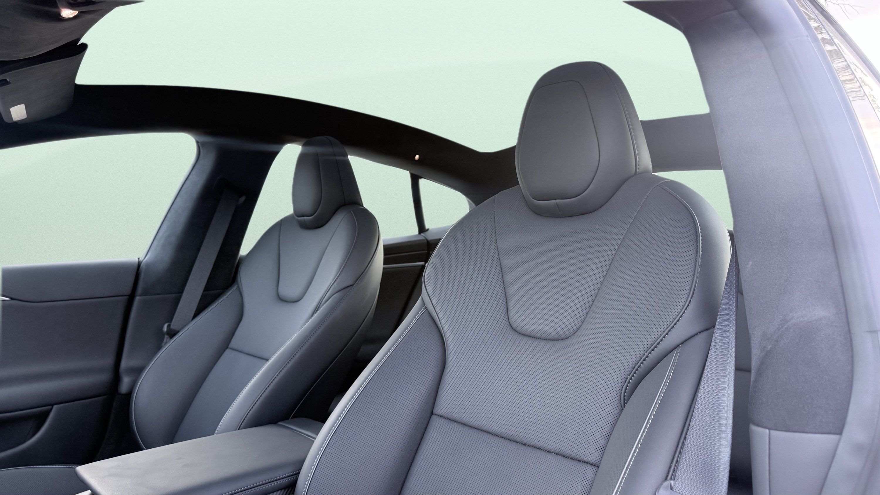 Used 2024 Tesla Model S Plaid AWD/4WD image 22