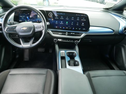 Used 2024 Chevrolet Equinox EV LT w/ LPO, All-Weather Mat Package FWD image 10