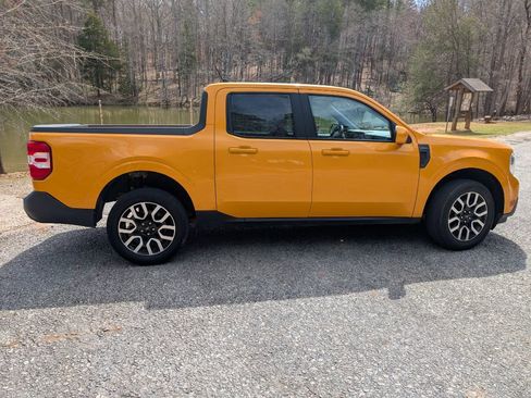 Used 2022 Ford Maverick Lariat image 8