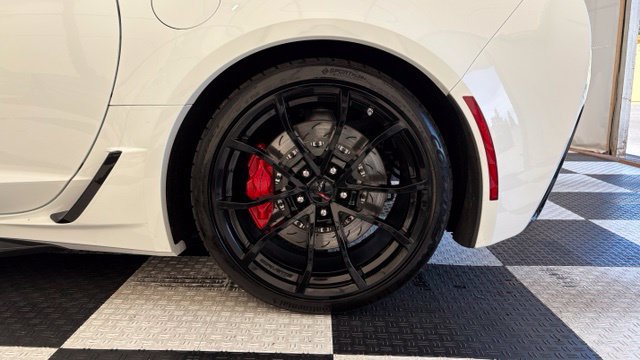 Used 2019 Chevrolet Corvette Grand Sport RWD image 11