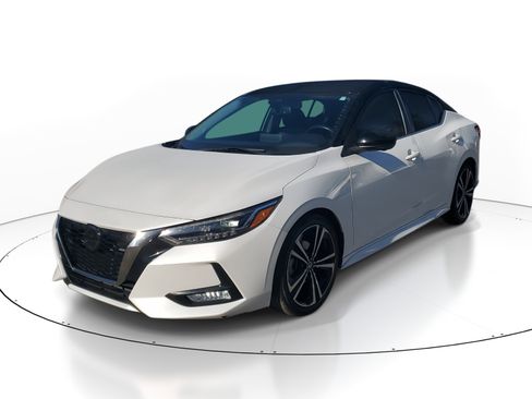 Used 2021 Nissan Sentra SR w/ SR Premium Package image 3