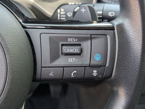 Certified 2023 Nissan Rogue SV FWD image 19