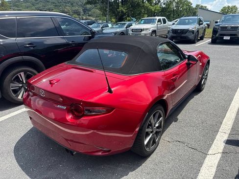 Used 2017 MAZDA MX-5 Miata Grand Touring RWD image 4