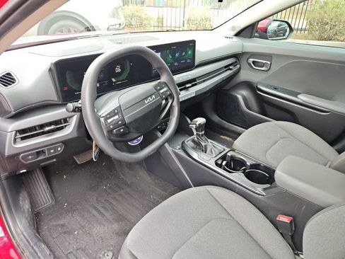 Used 2025 Kia K4 FWD image 22