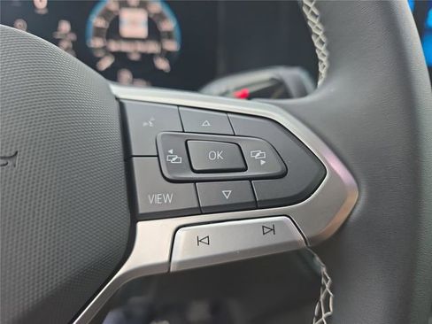 New 2026 Volkswagen Tiguan SE image 19