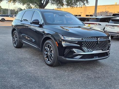 New 2026 Lincoln Nautilus Premier image 3