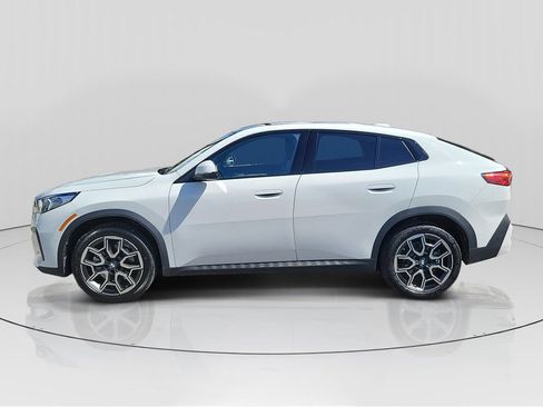 Used 2026 BMW X2 xDrive28i AWD/4WD image 4