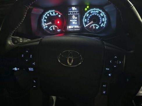 Used 2021 Toyota Tacoma TRD Off-Road w/ Technology Package image 16