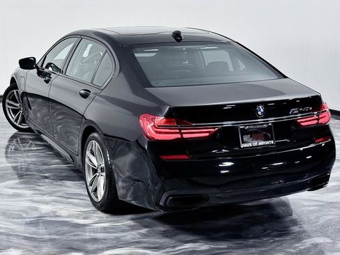 Used 2018 BMW 740e xDrive AWD/4WD image 12