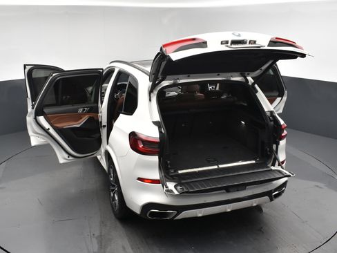 Used 2023 BMW X5 xDrive45e w/ Executive Package AWD/4WD image 22